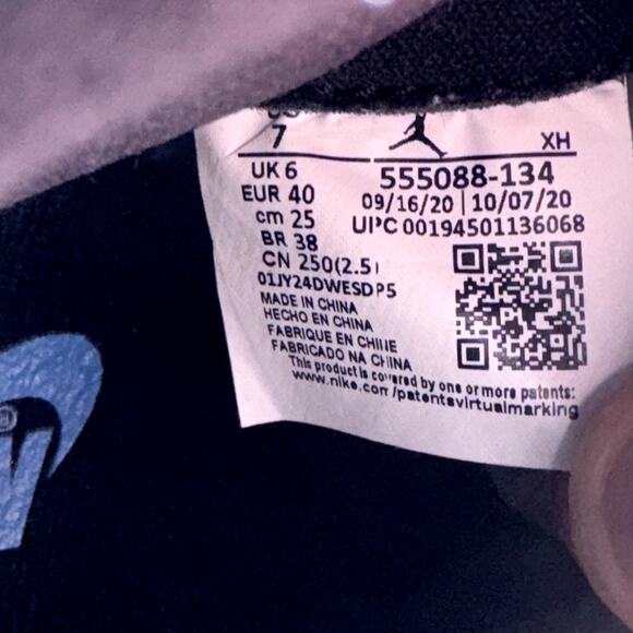 Nike Air Jordan 1 Retro High OG University Blue - Size 7 - Men's Trending Shoes - Picture 7 of 9